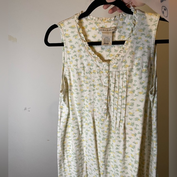 COPY - Laura Ashley Vintage Nightgown - Picture 7 of 11